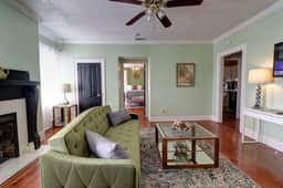 Jones Green Room Loft Apartment -Dog Friendly Upon Approval!