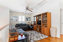 Stunning Liberty Lane Carriage House.