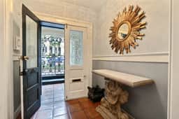 E Jones St Luxury Garden Apartment-Dog Friendly!