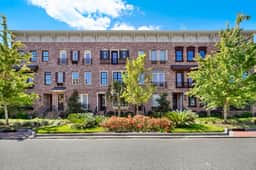 Graceful Living in the Heart of Savannah’s East River.