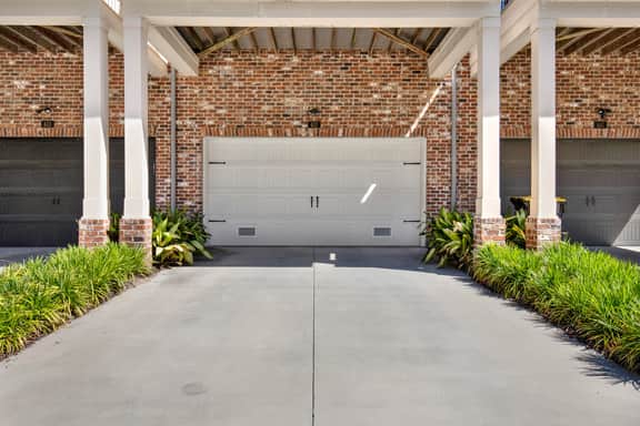Graceful Living in the Heart of Savannah’s East River.