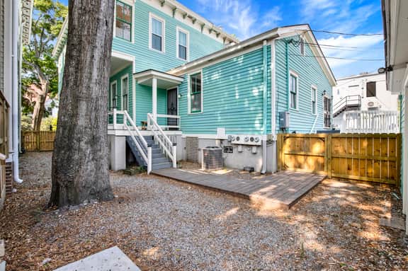 Steps from Forsyth Park-Parking Spot Included!
