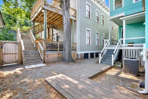 Steps from Forsyth Park-Parking Spot Included!
